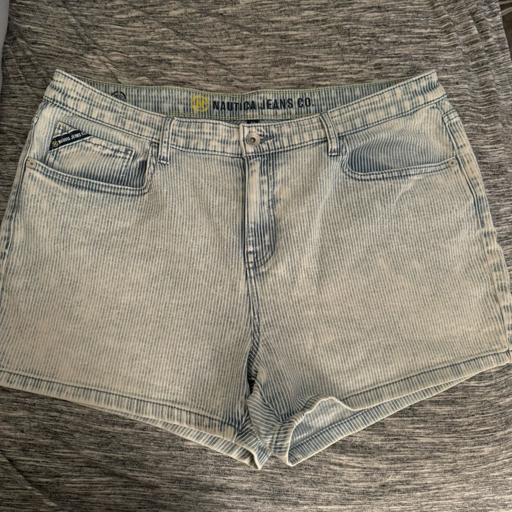 NWOT Nautica striped shorts
